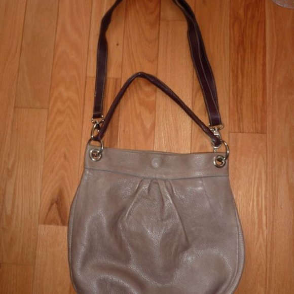 Roots Olivia Pebble Leather Purse - Picture 1 of 8